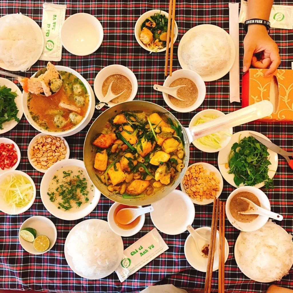 Begin your culinary adventure with Hanoi’s warm glow